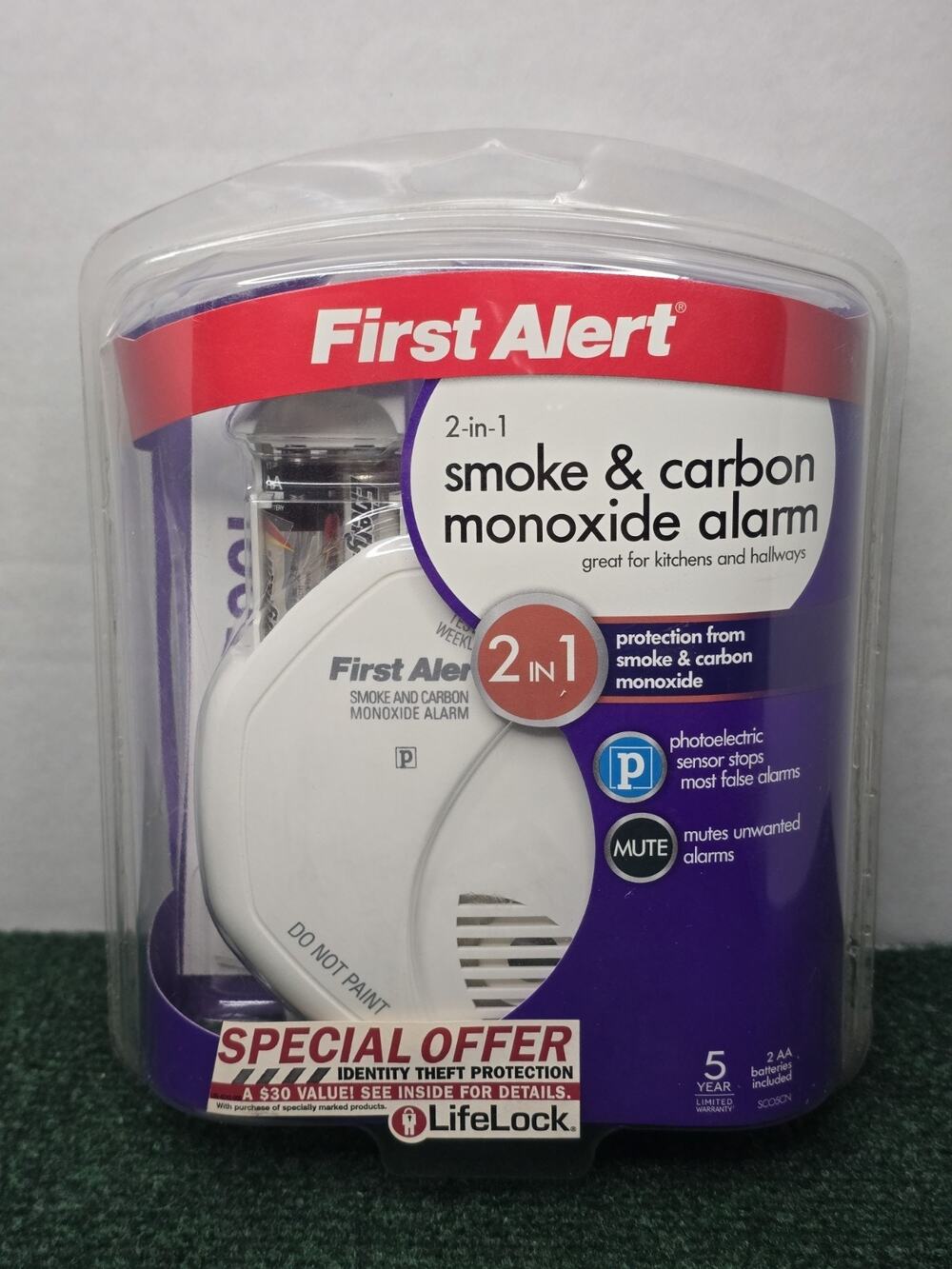 First Alert SC05CN 2 in 1 Battery Operated Smoke & Carbon Monoxide Alarm NEW